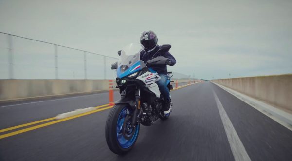 Suzuki SV-7GX, la nuova crossover stradale ha debuttato a EICMA