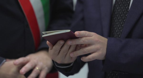 Poste Italiane, al via in Sicilia il servizio “Passaporti a sportello”