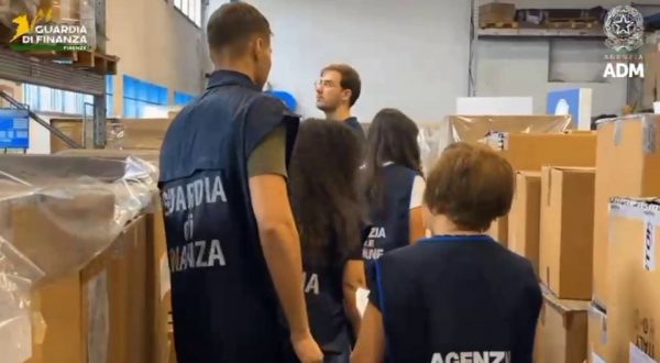 Scoperto un sistema di contrabbando a Firenze, sei misure cautelari