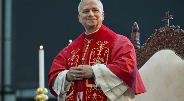 Papa Leone a Beirut “Ascoltare il grido dei poveri”