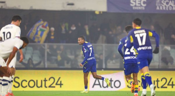 Prima vittoria in campionato per il Verona, l’Atalanta cade al Bentegodi
