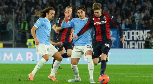 Lazio-Bologna 1-1, Isaksen illude i biancocelesti, Odgaard risponde