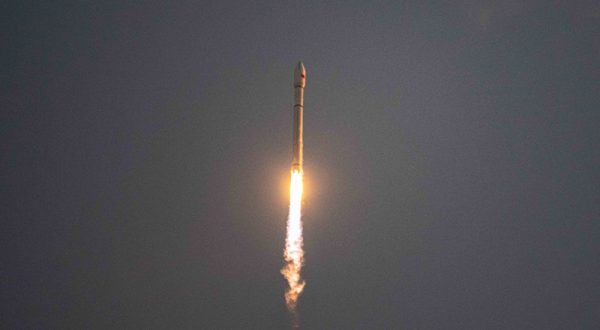 Cina, in orbita un nuovo gruppo di satelliti internet