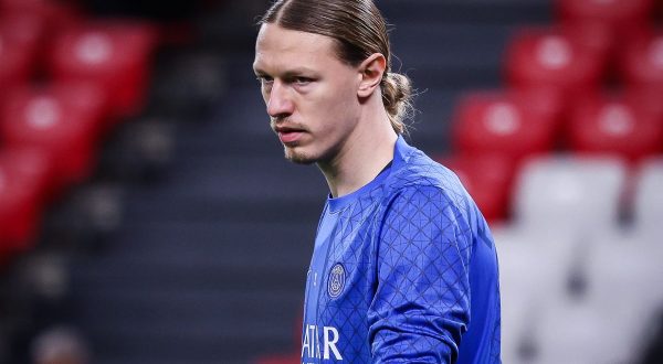 Safonov ipnotizza il Flamengo ai rigori, Intercontinentale al Psg