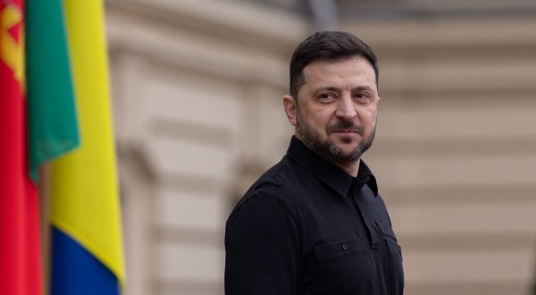 Zelensky “Senza pressioni e sanzioni la Russia non si fermerà”