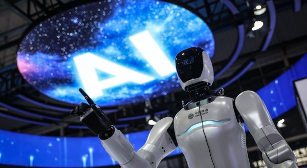 Cina, l’industria dell’intelligenza artificiale supera 1000 mld di yuan nel 2025