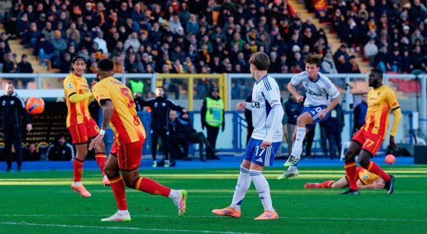 Il Como cala il tris a Lecce e torna alla vittoria