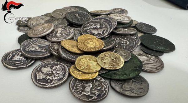 Sgominata tra Calabria e Sicilia rete internazionale di “tombaroli”