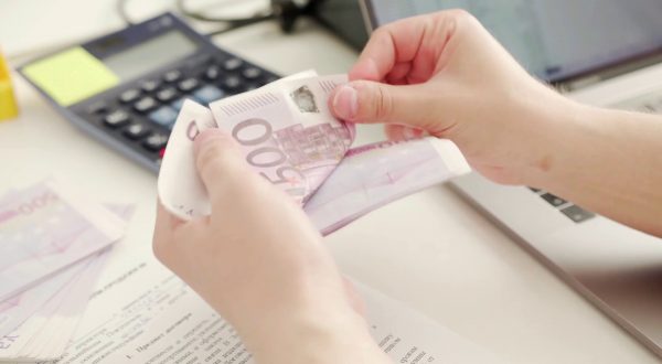 Via libera dal Senato alla manovra da 22 miliardi