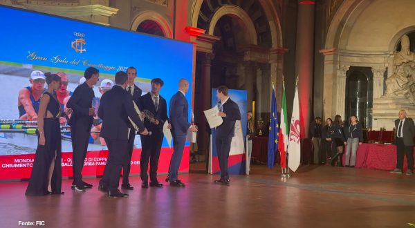 Il canottaggio azzurro festeggia i suoi campioni