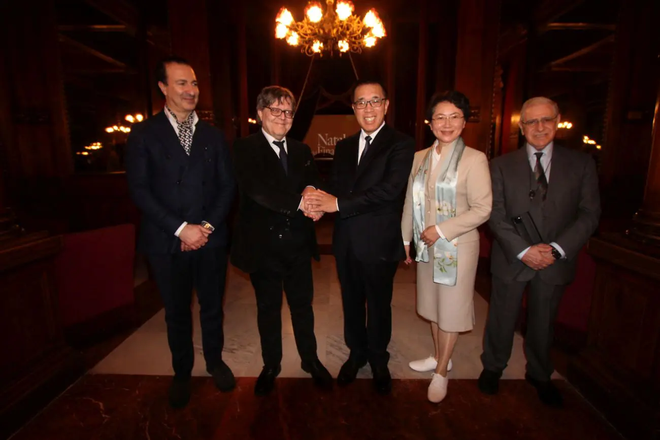 Delegazione del Teatro di Pechino in visita ufficiale al Massimo, firmato un protocollo d’intesa