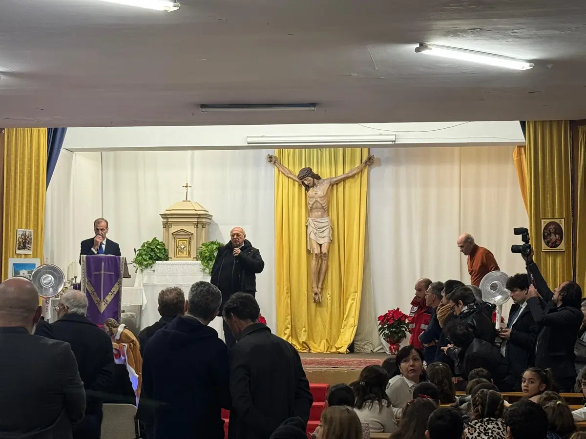 Palermo, torna a Borgo Nuovo Crocifisso restaurato. Mantovano “Avanti con modello Caivano”, Schifani “Lavorare per le periferie”