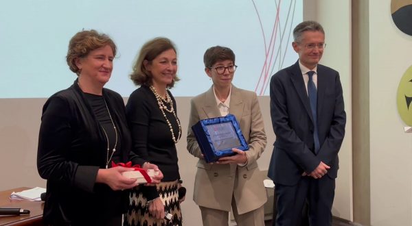 Università, Intesa Sanpaolo premia sei tesi di laurea sulla disabilità