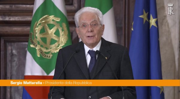 Mattarella “Una democrazia di astenuti e assenti è più fragile”