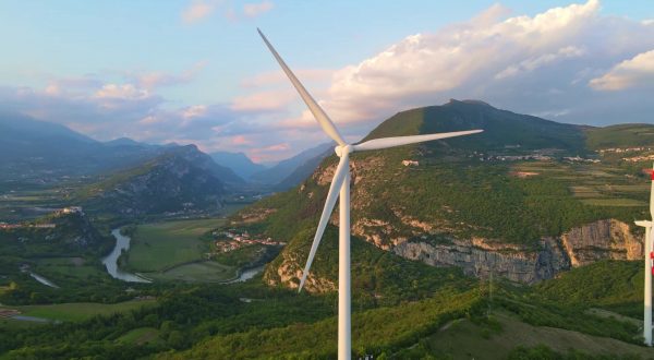 Rinnovabili in frenata: -27% nel 2025