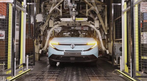 La terza generazione della Nissan Leaf guarda al futuro