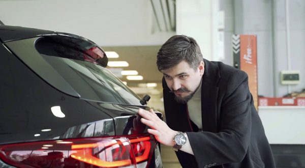 Ue, rivisto lo stop ai motori termici dal 2035