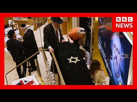 First funerals take place for Bondi shooting victims | BBC News