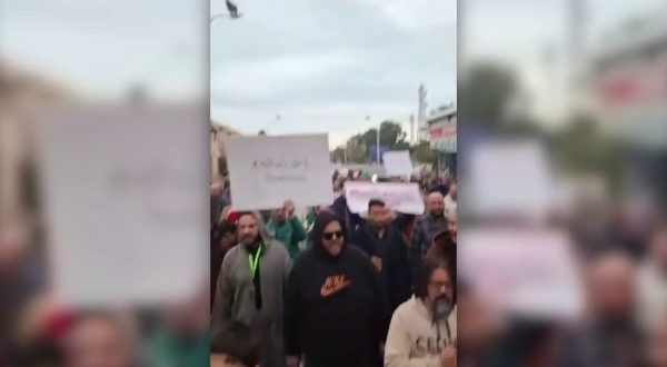 Proteste in Libia contro “il peggioramento delle condizioni di vita”