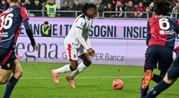 Ci pensa Leao, il Milan vince a Cagliari 1-0