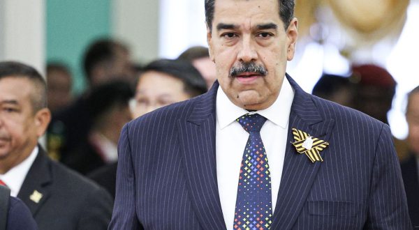 Venezuela, esplosioni a Caracas. Maduro”Gravissima aggressione militare degli Usa”