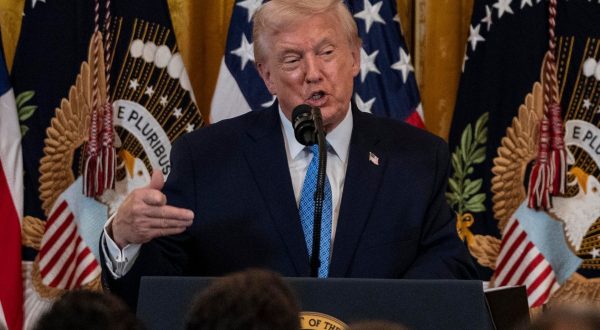 Trump “Gli Stati Uniti hanno catturato Maduro e la moglie”