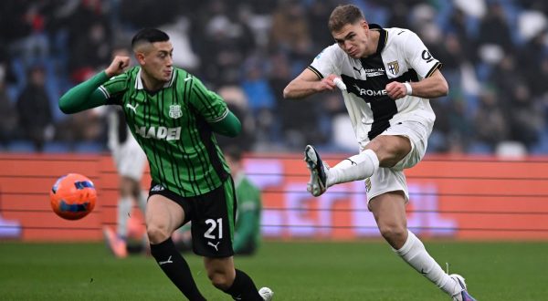 Thorstvedt e Pellegrino, finisce 1-1 il derby Sassuolo-Parma