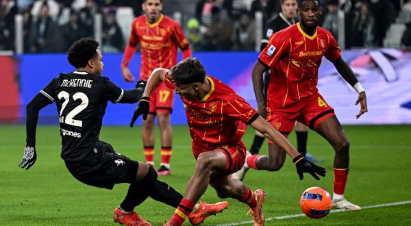 La Juve spreca, David sbaglia il rigore: 1-1 con il Lecce