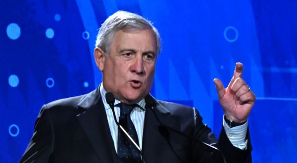 Tajani “Sei le vittime italiane a Cras Montana, torneranno con volo di stato”