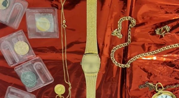 Truffe agli anziani in varie province, sette arresti a Napoli