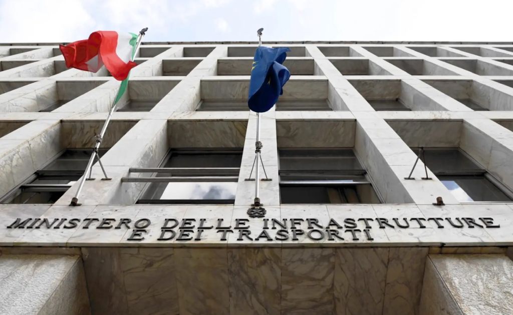 Mit &ldquo;Nessun commissariamento dei porti italiani&rdquo;