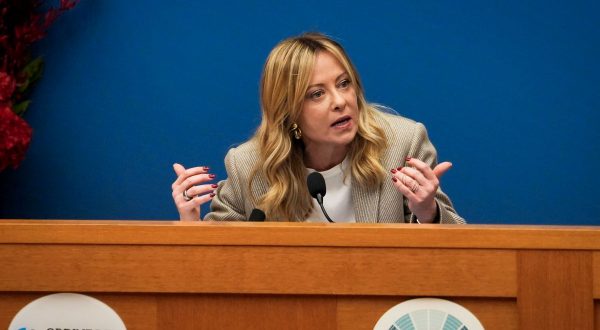 Ucraina, Meloni “Serve deterrenza per la pace, Ue parli con la Russia”