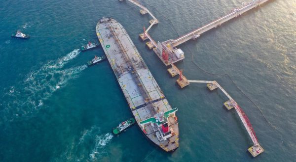 Cina, traffico container aumenta del 65% nel porto di libero scambio di Hainan