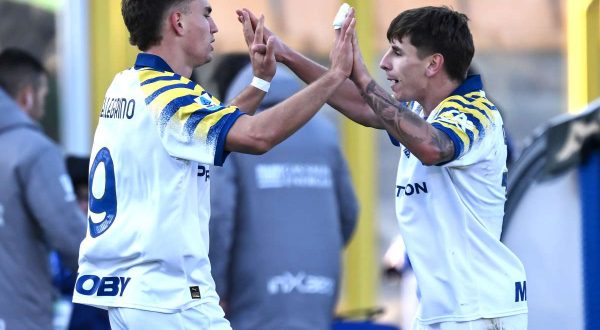 Colpo esterno del Parma al Via del Mare, Lecce battuto per 2-1