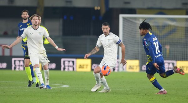 Verona-Lazio 0-1, al Bentegodi decide l’autorete di Nelsson