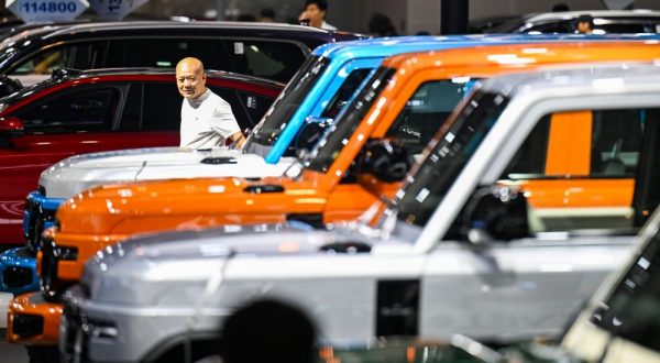Cina, produzione e vendita di auto ai massimi storici nel 2025
