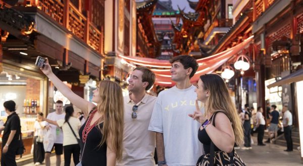 Cina, a Shanghai record di visitatori nel 2025