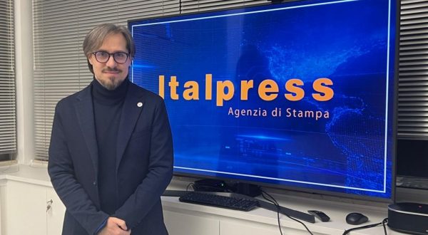 Seus 118, Castro “Nelle ambulanze in arrivo defibrillatori di ultima generazione”