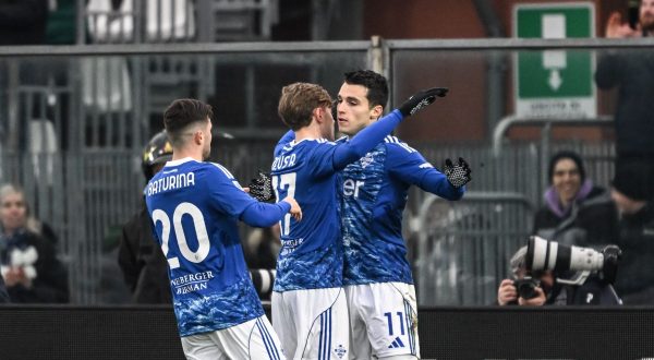 E’ un Como formato Europa, Torino annichilito 6-0