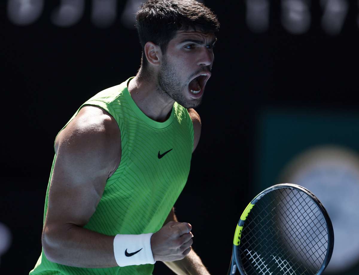 Alcaraz e Sabalenka ai quarti all&rsquo;Australian Open, avanzano Zverev e Gauff