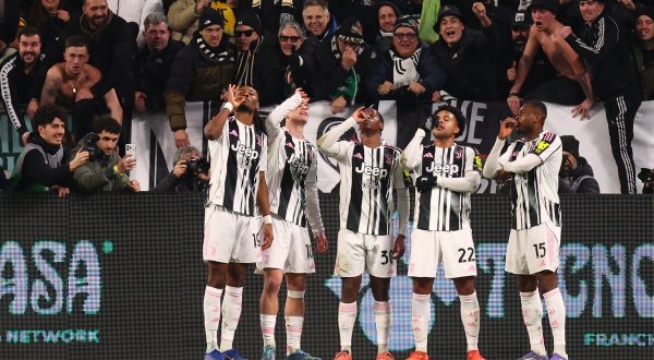 La Juve stende 3-0 il Napoli, a segno David, Yildiz e Kostic