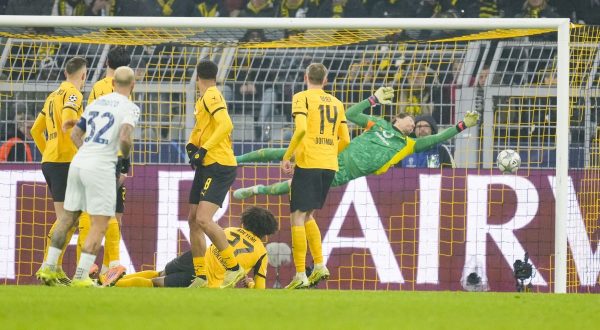 All’Inter non basta il 2-0 al Dortmund, va ai playoff