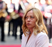 Meloni &ldquo;Polemizzano su Ice ma chiedono agli Usa di difendere l&rsquo;Unione Europea&rdquo;