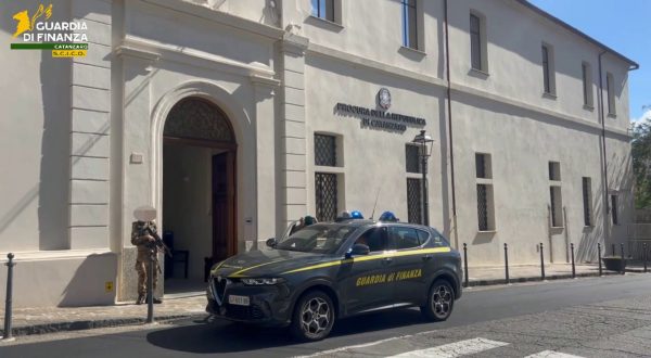 Catanzaro,  Gdf sequestra beni per 7 mln