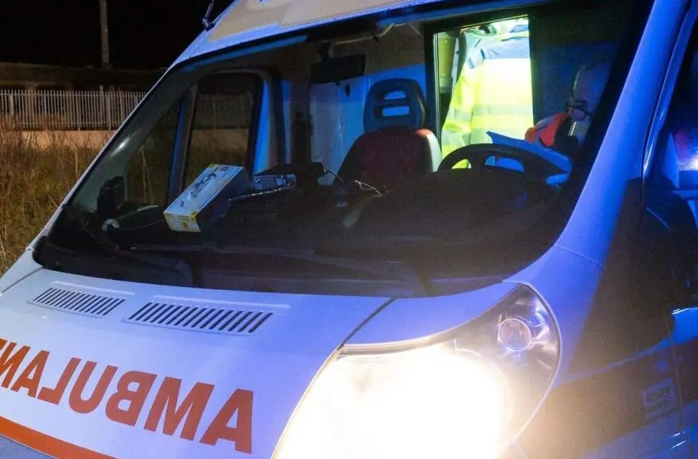 Tragedia sulla Palermo-Agrigento, tre morti in uno scontro frontale tra un&rsquo;automedica e un furgone