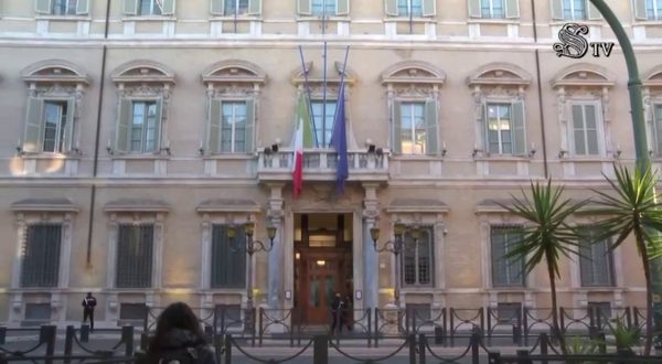 Giorno della Memoria, bandiere a mezz’asta al Senato