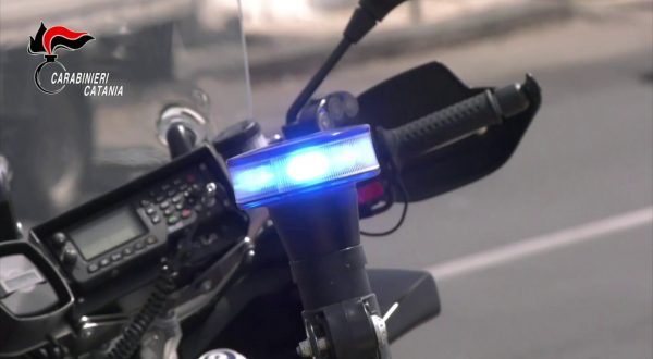 Scatta allarme al 112, carabinieri salvano bimba di 5 mesi a Catania