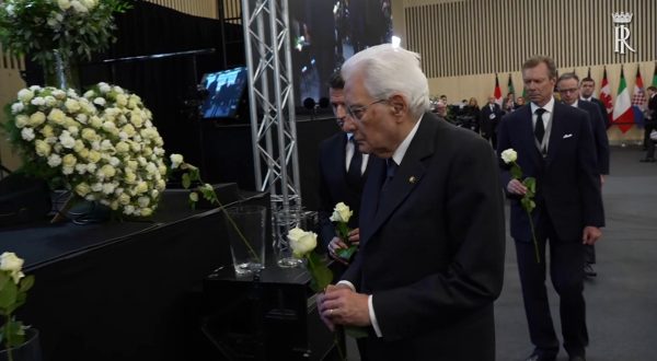 Crans-Montana, Mattarella alla cerimonia in memoria delle vittime