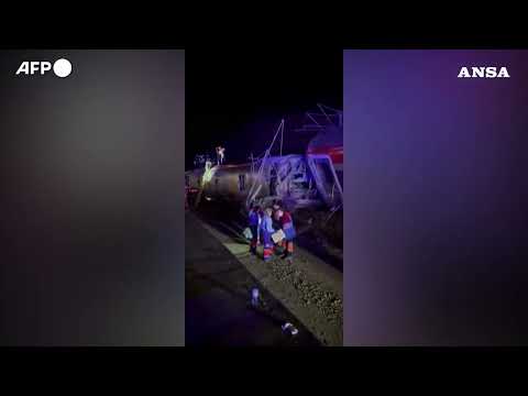 Deragliano due treni in Andalusia, le prime immagini dell’incidente #ansa #news