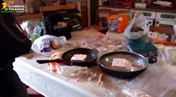 Sequestrata cocaina per oltre 1 milione di euro nel Cosentino, cinque in manette